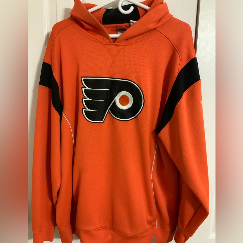 Reebok Philadelphia Flyers hoodie, size XL, color Orange.